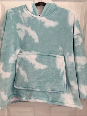 The Oodie Wearable blanket